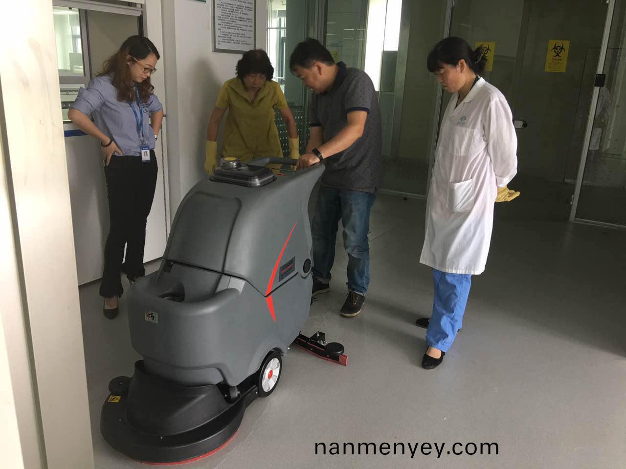 工廠擦地機(ji)的(de)擦(ca)地傚菓(guo)怎(zen)麼(me)樣？