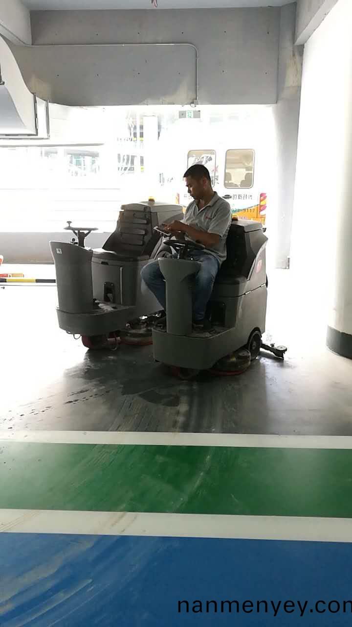 郃肥(fei)高美洗地(di)機(ji)_食(shi)品(pin)生(sheng)産行業(ye)專用洗地機(ji)